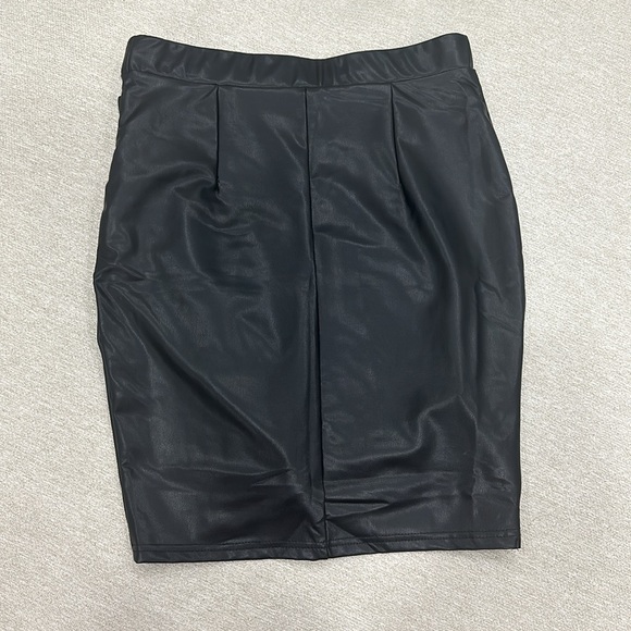 Black skirt size size small - Picture 3 of 5